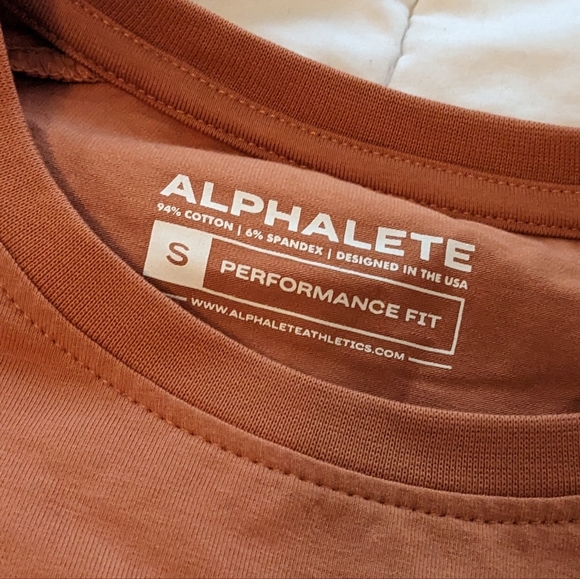 Alphalete performance tee - Picture 2 of 2